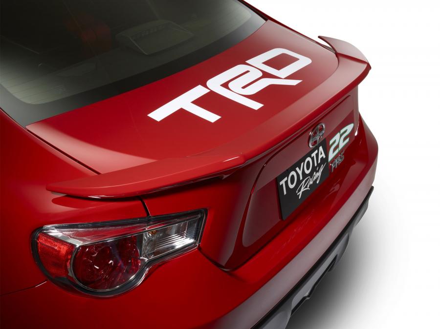 Детали экстерьера Scion FR-S Pro/Celebrity Race by TRD 2013 года  (фото 7 из 13)